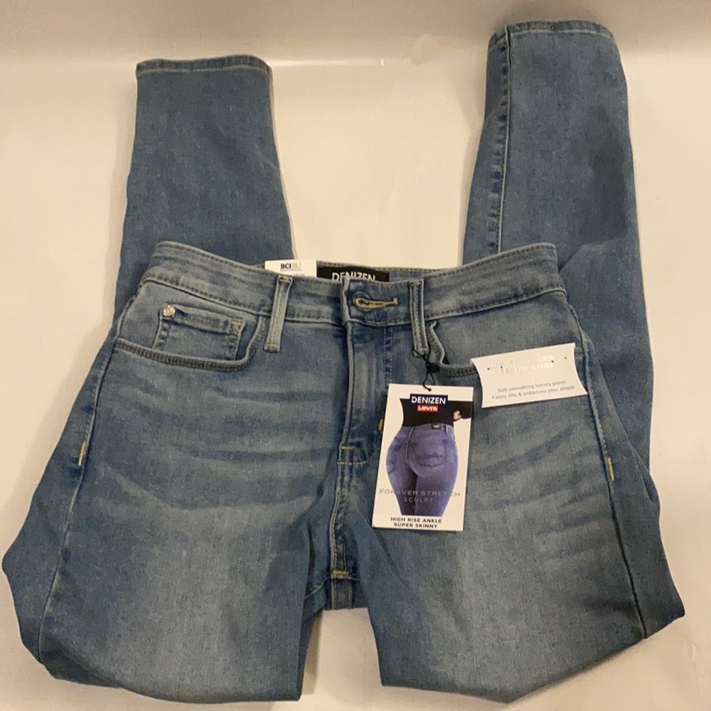 DENIZEN || by Levi’s Forever Stretch sculpt size 2